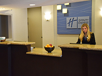 Holiday Inn Express Hotel & Suites